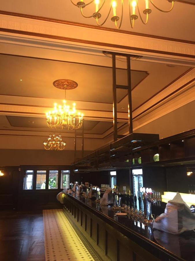 The George Hotel Wetherspoon Brecon Exterior foto
